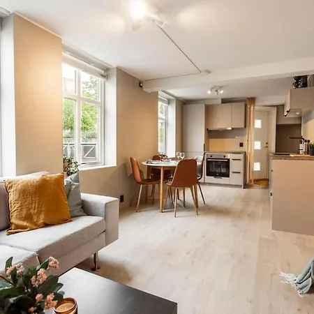 New! Modern In Historic Area Of Bergen! 베르겐